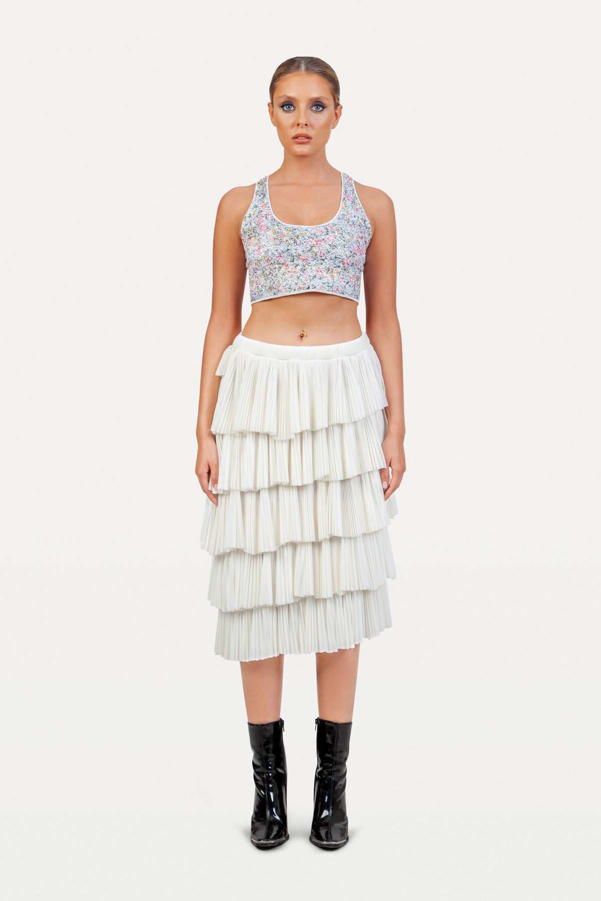 Skirt full of waves