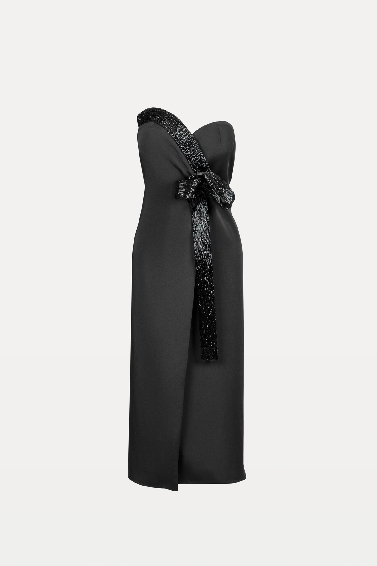  Décolleté Evening Dress with handcrafted decoration